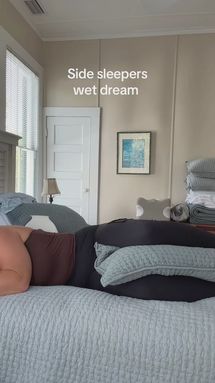 Aurasunny Knee Pillow demonstration — side sleeper support